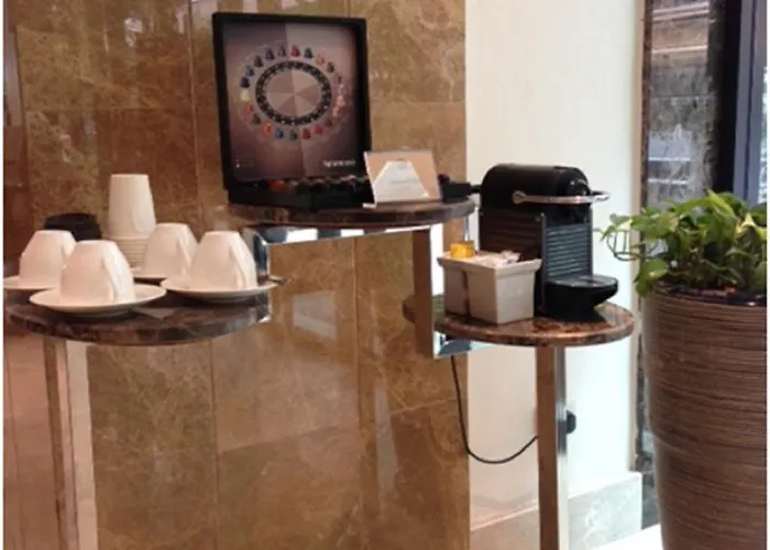 Thomson Huamark Hotel 5*